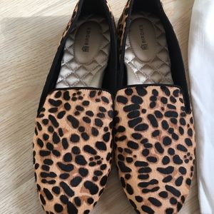 Women flats size 7